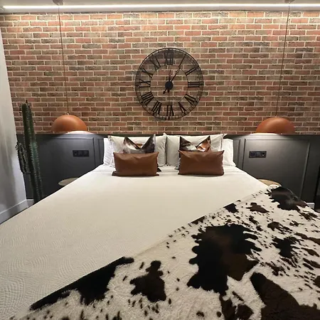 The Loft بيت ضيافة فوينخيرولا